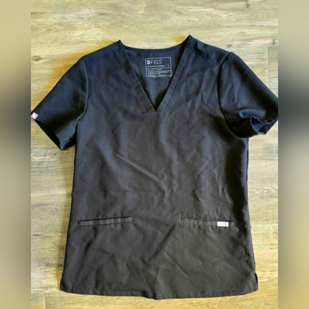 Black Figs Size Small scrub top